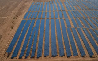 Optymalna częstotliwość czyszczenia farm fotowoltaicznych — jak ją ustalić?